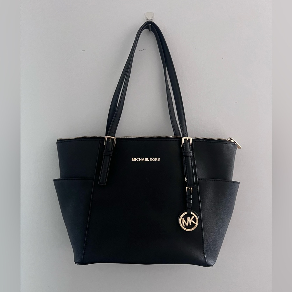 MICHAEL KORS JET SET TOTE